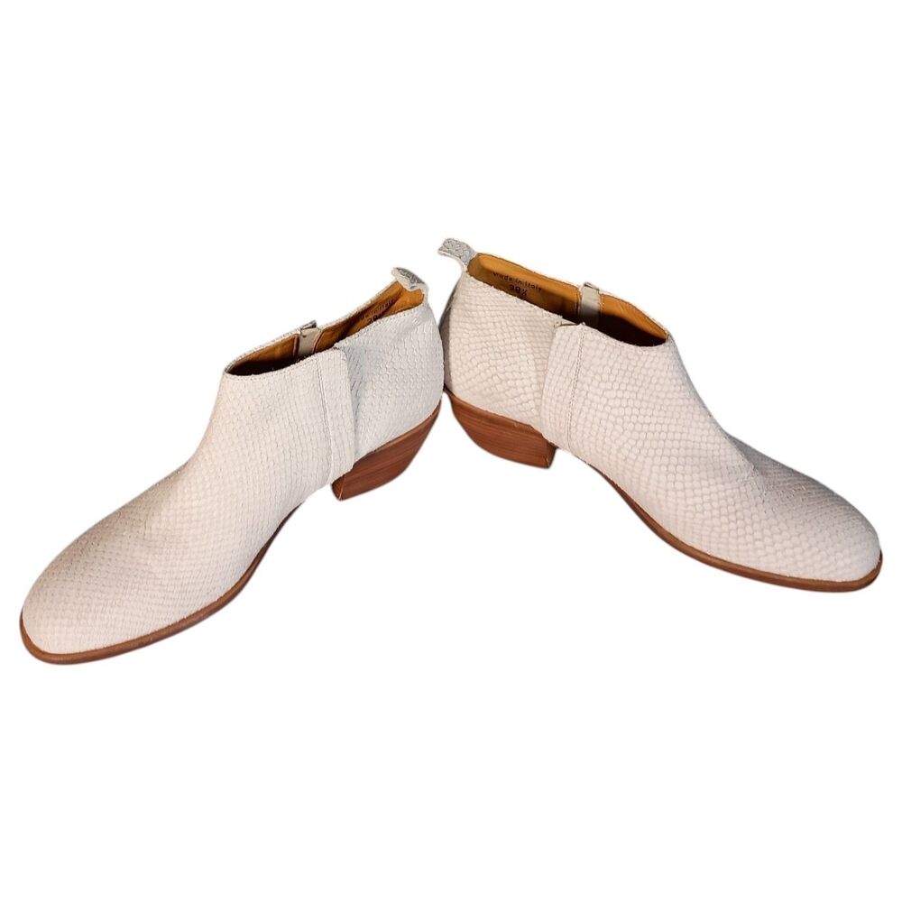 Saks Off 5th 10022- Shoe Ankle Boots Womens 8.5 Off White Leather Snake 38.5 — image 6 of 8
